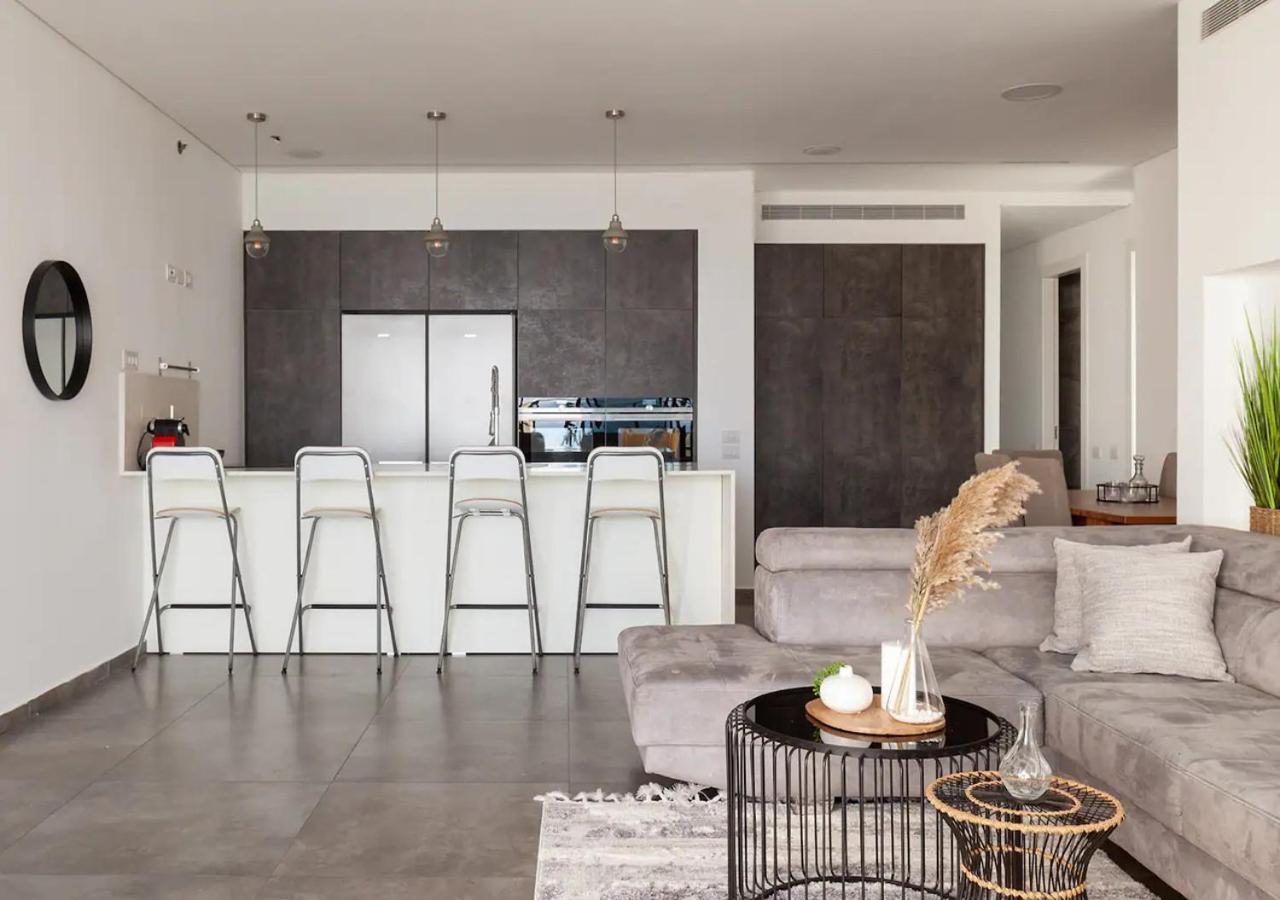 Oַ&O Group- Luxury Penthouse Jacuzzi Sea 36 Floor Apartment Bat Yam Exterior photo