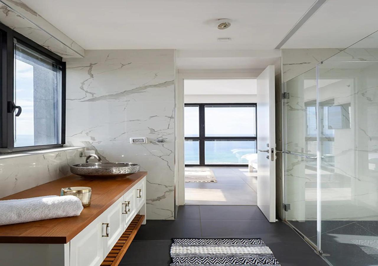 Oַ&O Group- Luxury Penthouse Jacuzzi Sea 36 Floor Apartment Bat Yam Exterior photo