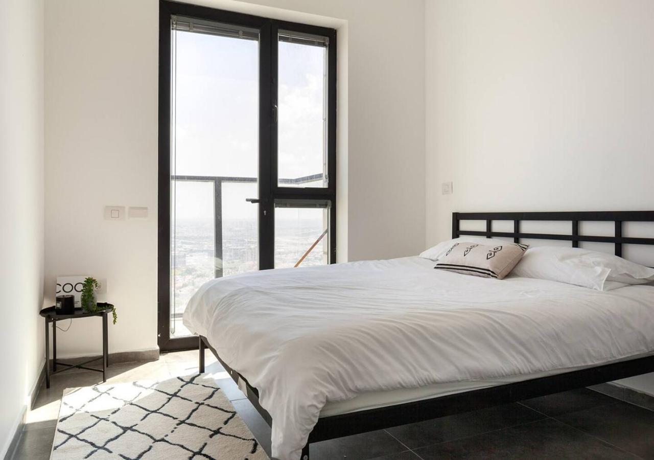 Oַ&O Group- Luxury Penthouse Jacuzzi Sea 36 Floor Apartment Bat Yam Exterior photo