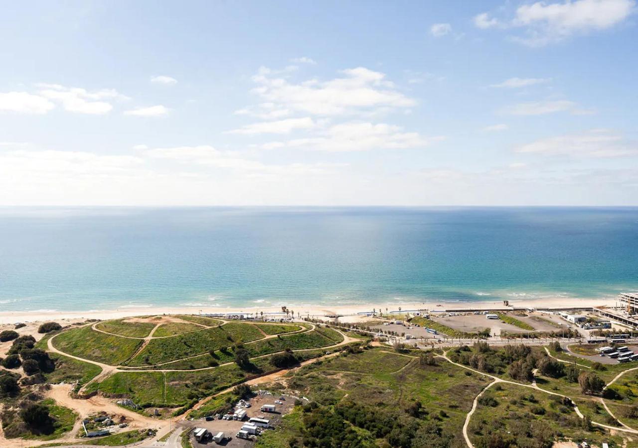 Oַ&O Group- Luxury Penthouse Jacuzzi Sea 36 Floor Apartment Bat Yam Exterior photo
