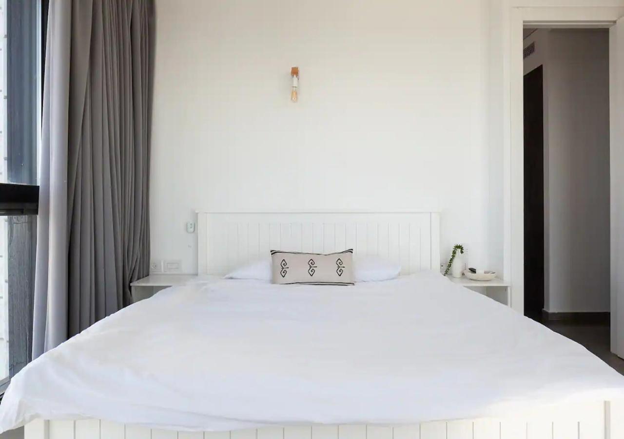 Oַ&O Group- Luxury Penthouse Jacuzzi Sea 36 Floor Apartment Bat Yam Exterior photo
